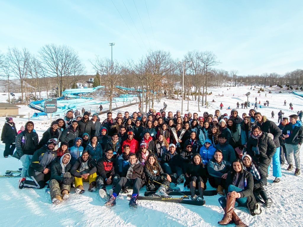 YJAtweets's tweet photo. Last weekend, 92 young Jains from across the Mid-Atlantic Region met in Scranton, PA for our annual YJA Poconos Retreat! It once again, went down as the largest retreat YJA has ever hosted (so far)!! The slopes may have been cold, but it left our hearts feeling warm🤗#poco2020 https://t.co/DyHhgJaDRe