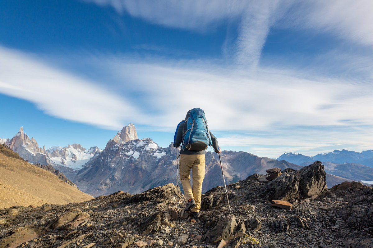 LPXInstitute's tweet photo. The sky’s the limit when you feel confident in your own shoes. Gain a few extra inches with our minimally-invasive limb lengthening procedure. To learn more, click here: https://t.co/sNeh95F9sN. https://t.co/9uRGrN6Ha6