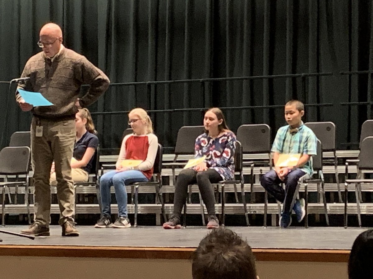 LutzClass's tweet image. With only 4 spellers left, Danny’s still in it! #rockonwestwood #wdppride