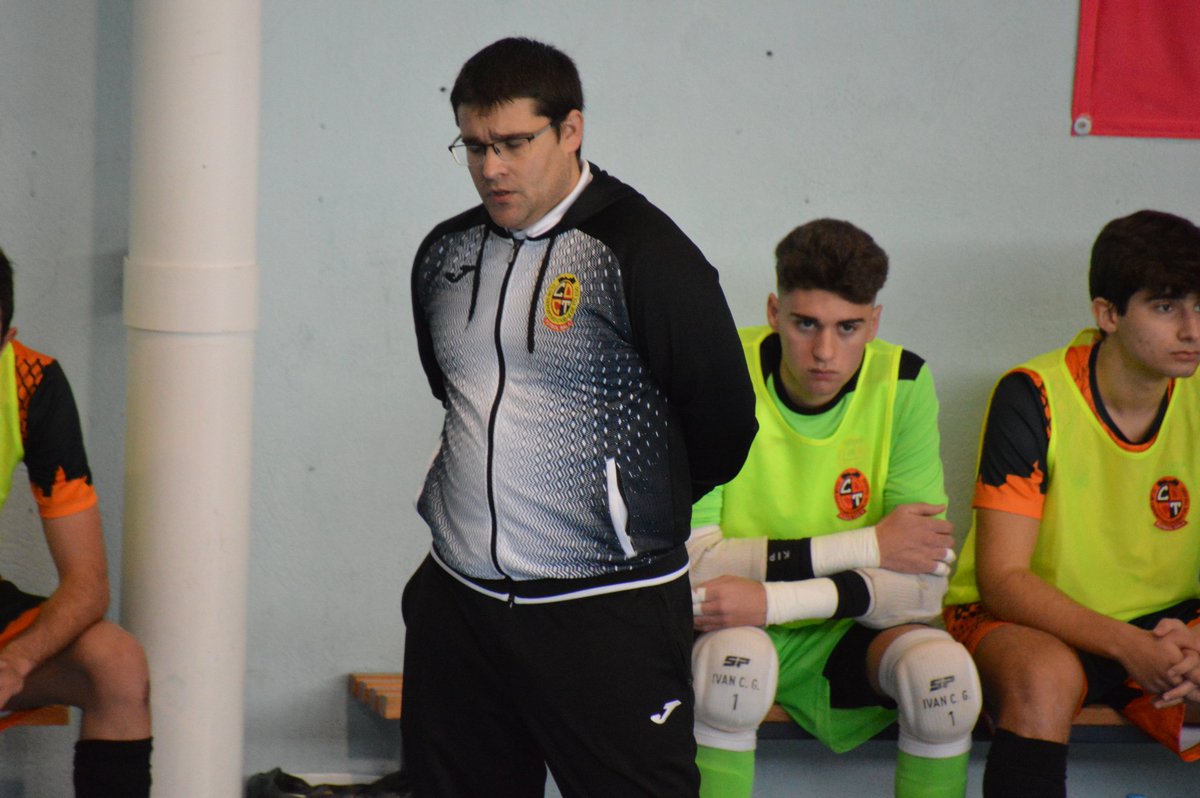 Victor17VFS's tweet photo. "AMAT VICTORIA CURAM"
Vamos a por una semana muy importante #GoCDT
📷 @joseherfer2 https://t.co/xJ1mK9Zx1A