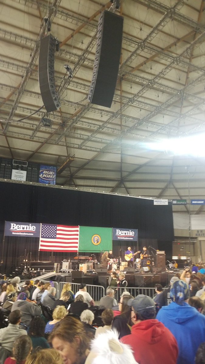 Rally like your soul's on fire!!! #Bernie2020  #RedBerets #BernieOrBust #BernieIsMyPresident