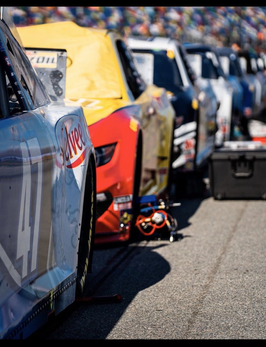 DOCENA__'s tweet image. #DAYTONA500 #DocenaDaytona