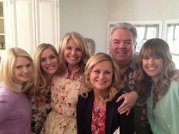 bachelor_roasts's tweet photo. Kelsey’s family looks like the Jerry Gergich’s family from Parks and Rec 😅 #TheBachelor https://t.co/eAeGR9G2by