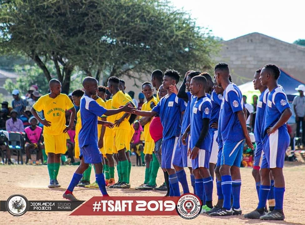 Flashing back to #TSAFT2019

Maria Sweaters FC vs AS Roma FC

Check out our facebook page: Tlou Segolela Sports Development for more pics