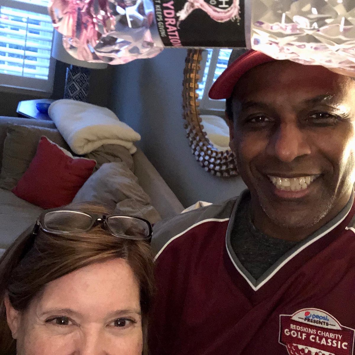 LLedwin's tweet photo. When your friend, who happens to also be a 2 time SuperBowl Champ, gives you a 15 minute heads up he will be at your house.... Happy to be part of the Pink Hydration family!! #PinkHydration #waterforacause #supportcancerawareness #supportfriendsbusinessventures @GaryClarkInc https://t.co/yF3HGjqcLw