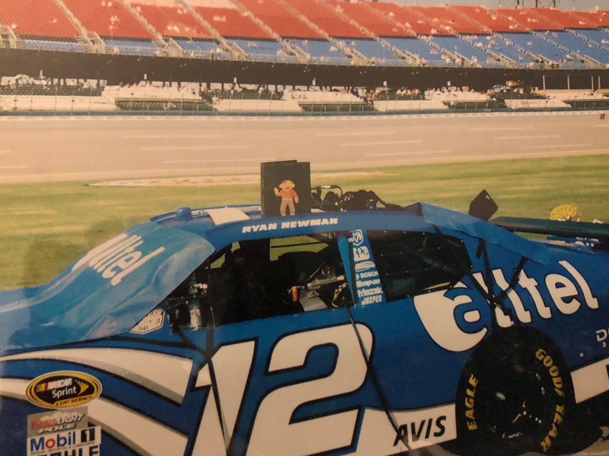 rjlocke24's tweet image. These are the photos. I am shaking right now I really hope he is okay.