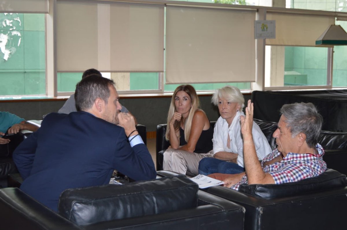 eduardoaduhalde's tweet photo. Me reuní con @martinrgill Secretario de Obras Públicas de la Nación. Conversamos sobre la importancia de #tierraparalavivienda . Planificación y desarrollo. #sostenibilidad . @lucaspagliero @LorenaEOviedo @MarcelaBianch14 https://t.co/LgrMMwIZJx
