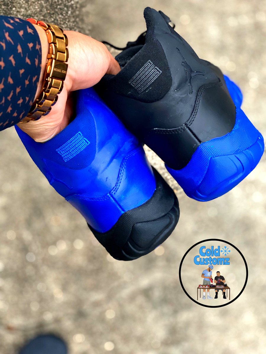 OuLikeThat's tweet photo. S/O to my bro @SneakerHead_Co for the heat #coldcustomz get yo feet heat https://t.co/l54QqiMt7z