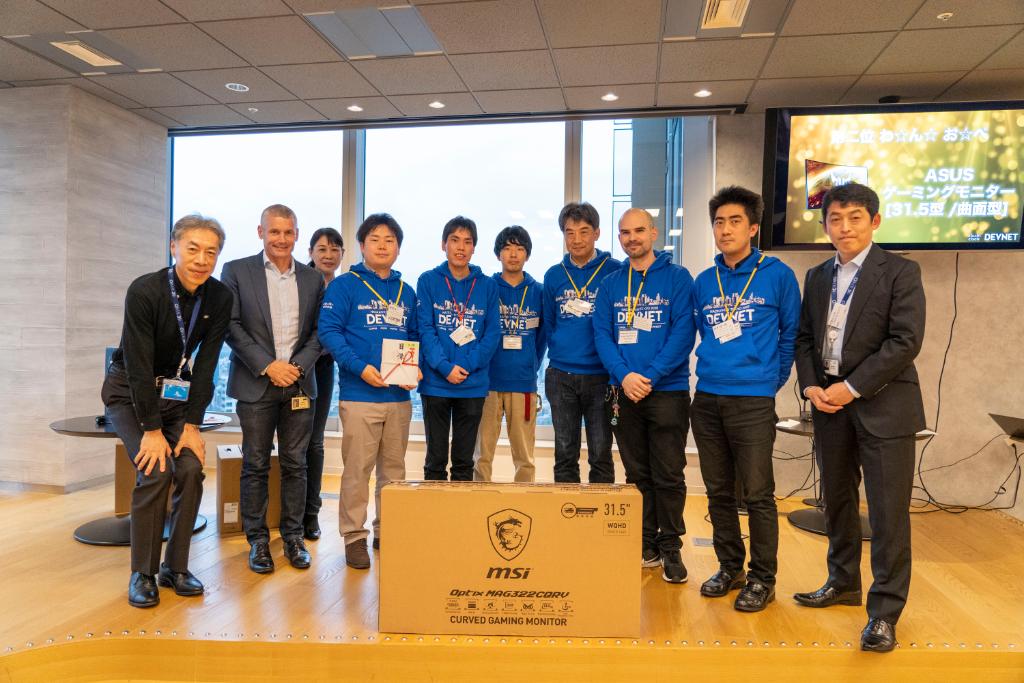 Cisco_Japan's tweet image. #Cisco #DevNet アイデアソン&amp;amp;ハッカソン2020東京が、2月14日に盛況のうちに閉会。全10チームによるプレゼン大会後、3チームが表彰されました。2日間という短くも濃い時間を共に過ごした、青いフーディーズたちの充実の笑顔が満開です😀 
参加者の皆さま、ありがとうございました！ 😊