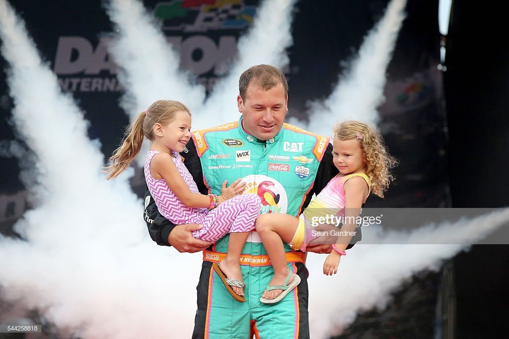 TKaedingRacing's tweet photo. This is what racing is all about.  Family https://t.co/0aZ64dP8WD