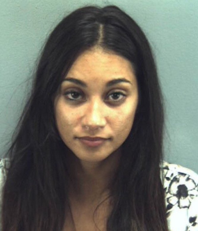 mckennaalexxis's tweet photo. So Victoria F. went to jail for a DWI? #TheBachelor https://t.co/GYxnCBcBbv