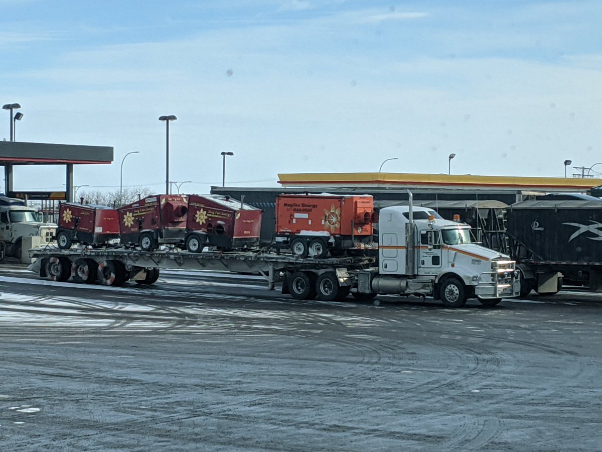 TruckinEh's tweet photo. Ok, is this a thing now cause I don't want it to be.
#CustomRubber https://t.co/P5DHYKhiux