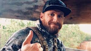 t_witlessHen18's tweet photo. Chase rice realizing he dodged the bullet right now #TheBachelor https://t.co/SBrH1p9mYj