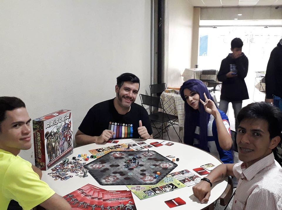 CalabozoCriollo's tweet image. Jugando @AristeiaTheGame en la @USBGeekcon en la Universidad Simon Bolivar en conjunto con el grupo @AresUsb #Infinitythegame #warcors @infinityTG_ES #venezuela #wedoplay