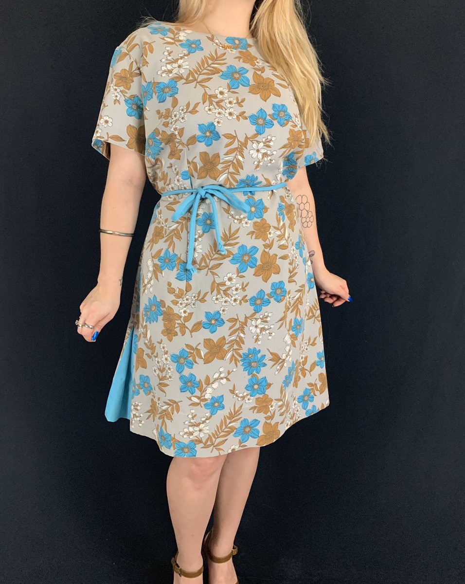 🌟60s Glenbrooke Floral Dress🌟
🌻wildfirevintageco.com🌻
#glenbrooke #dress #vintagedress #floraldress #60sdress #60svintage #60sfashion #1960s #dressvintage #sustainablevintage #shopsecondhand #springflorals #womensclothing #springfashion #florals #wildfirevintage