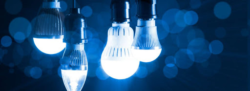 Led panelen en andere led verlichting dragen bij aan het verbeteren van de schoolprestaties én hebben een hele hoop andere voordelen  #onderwijs #besparing bit.ly/39DTiYI