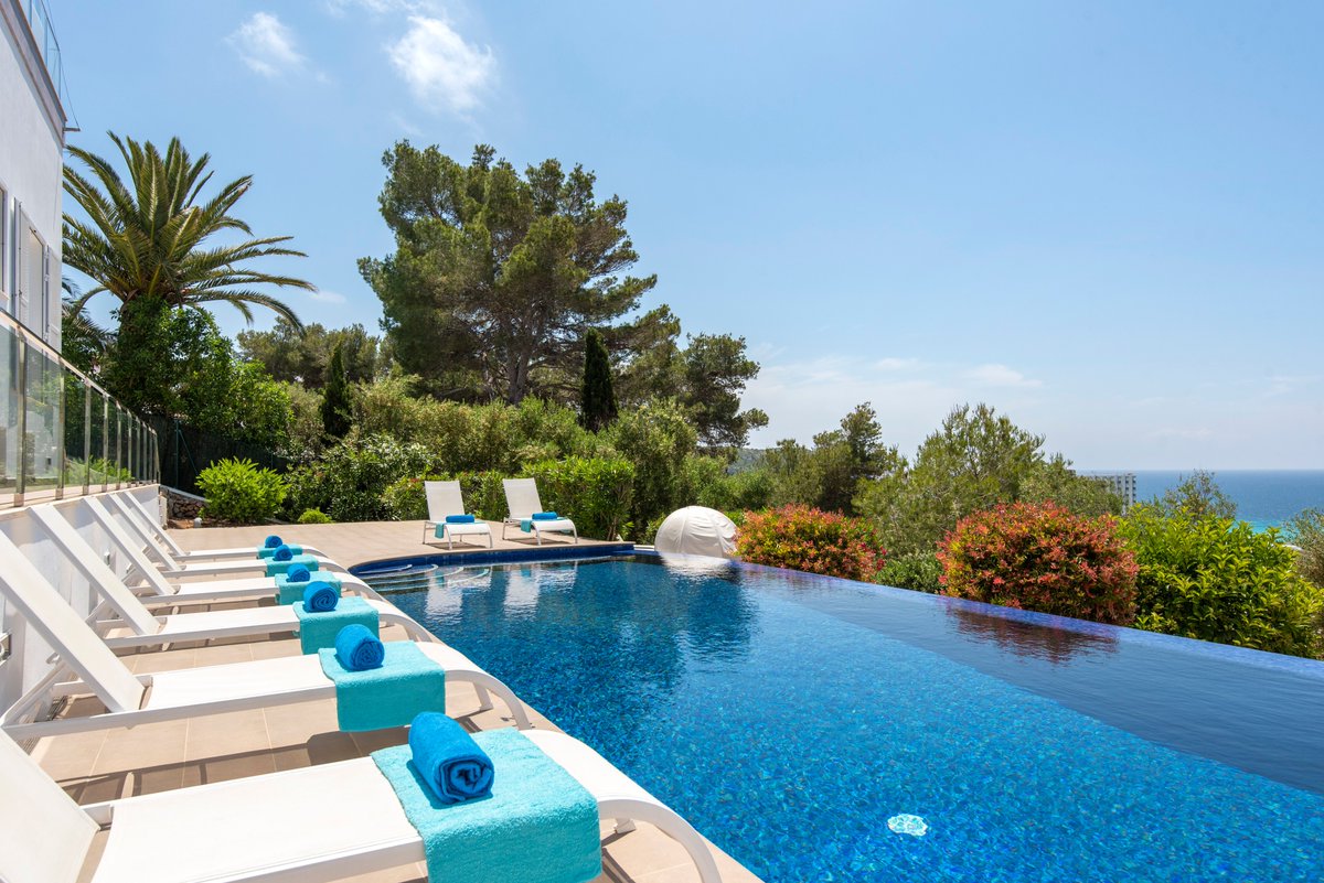 MenorcaVacation's tweet photo. I want to be there!. *Villa Prestige
#MenorcaVacations #MenorcaHolidays #MenorcaAllYear #MenorcaEveryDay #MenorcaDetails #MenorcaParadise #MenorcaLove #MenorcaLife #EnjoyMenorca #Balearics #BalearicIslands #MenorcaSonBou #MenorcaViews #VisitMenorca #TurismoMenorca https://t.co/2Vg6xtpro2