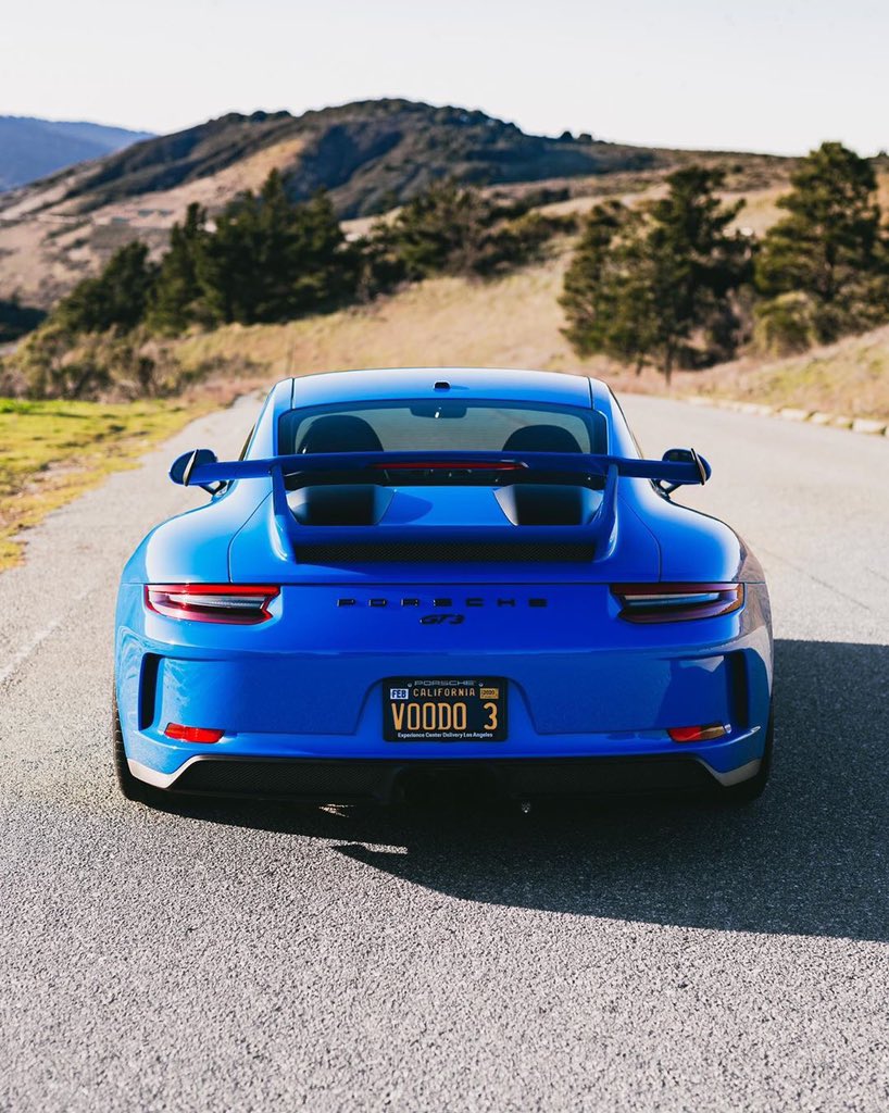 Porsche911UK's tweet photo. Launching this week with a Paint to Sample #VoodooBlue #911GT3 ππ»
Surely one of the best blue paints options on any #991GT3 π€β
π· @25thh for @blugt3 π
#nosubstitute #porsche911GT3
#PaintroSample #PorschePTS
#porsche911uk #911uk #911ukforum https://t.co/FnzdhtmGgB