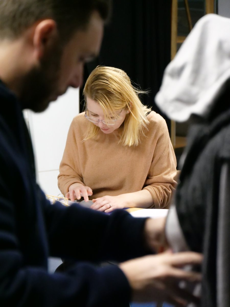 WendyBeckett3's tweet photo. 📸 Quelques photos des répétitions ! 

J-14 avant la première au @theatreathenee.

☞ https://t.co/Ipy1uh39zC
📸 © Dylan Cuvelier

#UnEspoir #Paris #Spectacle https://t.co/YhAUofSm0d