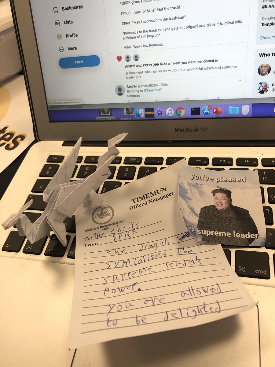 TimemunT's tweet photo. Romance in the 21st century🥰🥰🥰🥰 https://t.co/hcbpL6Vgkq