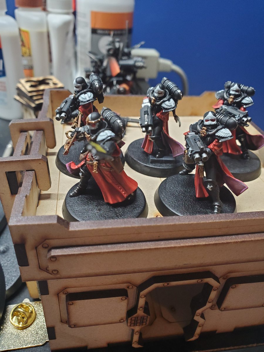 BluegrassGamers's tweet photo. Finally getting this sisters of battle squad finished!! #gamesworkshop #paintingminiatures #warhammer40k #adeptasororitas #sistersofbattle https://t.co/13qfh0efct