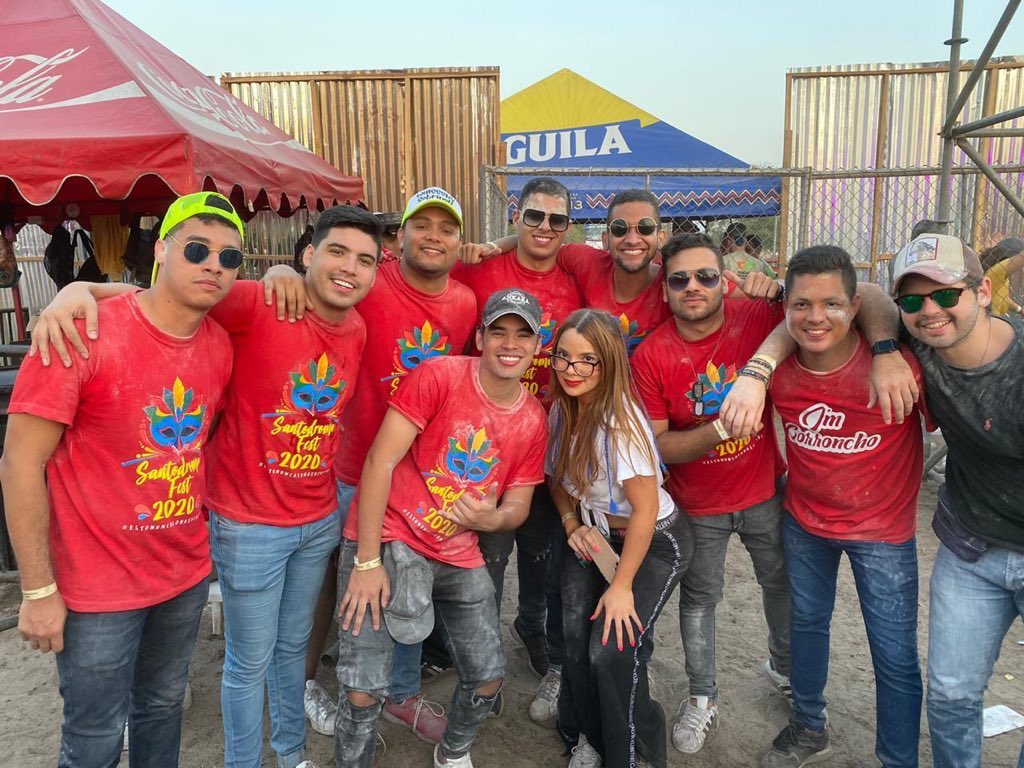 4extranjeros's tweet image. #Atencion Conozca detalles de cómo un grupo de pueblerinos autodenominados “influencer” estafó a un combo de pah’s con falsas promesas de buses, aguardiente y maizena en Santoto. El caso ha pasado a manos del Gaula bit.ly/3bMzZOE