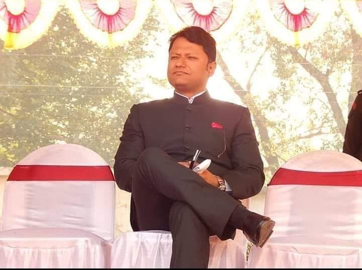 vikashmaurya_3's tweet photo. कटिहार के जिलापदाधीकारी बनने पर आपको बहुत बहुत बधाई हो #KanwalTanuj सर https://t.co/kTu3se0GeA