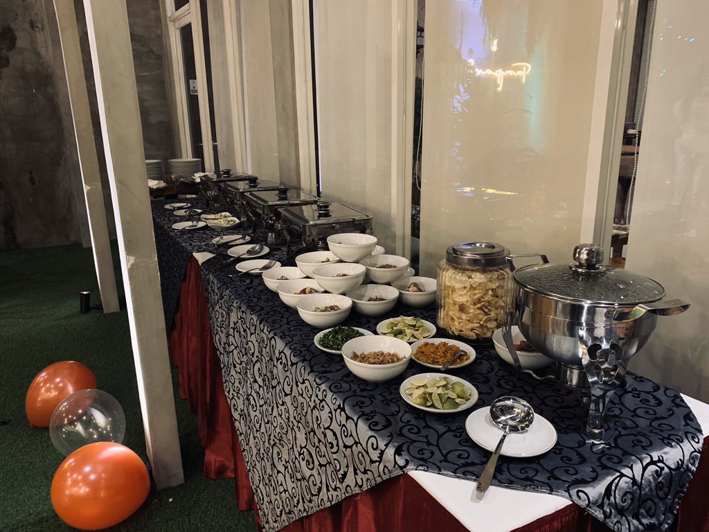 tampancafe's tweet photo. Rayakan moment specialmu hanya di @tampancafe 
#tampancafe
#tampamieandcoffee 
#kopinikmatdunia
#kulinersurabaya
#tampancafepromo
#tampancoustic
#tampanonlinefood https://t.co/yfyapoHVrA