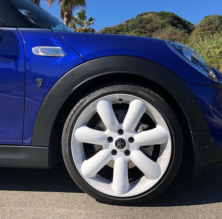 HansNamai's tweet photo. ハンズブログ更新しました
https://t.co/tYtmybWJeB
#MINI
#マキシライト
#白ホイール
#ニューカラー
#オープンカー
#気持ちいい
#海
#山
#可愛い 
#お似合い 
# https://t.co/39M6EumnwO