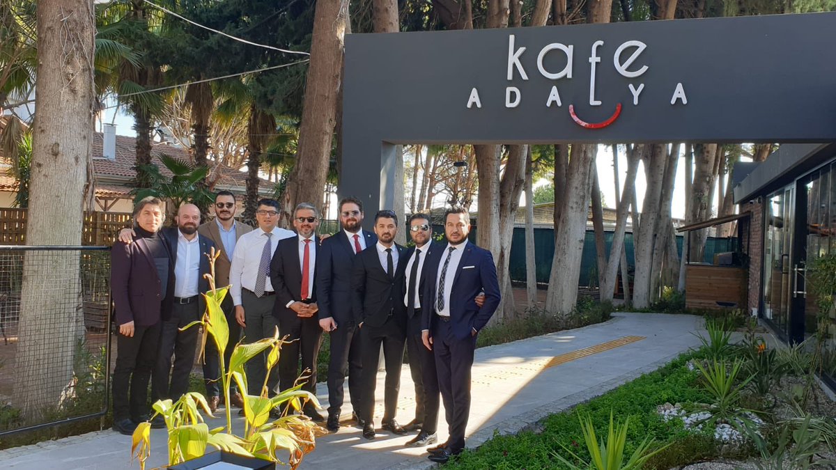 ANTİAD olarak Adalya vakfı başkanı sayın Bilal Köleoğlu nu ziyaret ederek vakıf çalışmaları ile ilgili kendilerinden detaylı bilgiler alarak birlikte işbirliği yapma kararı aldık. ANTİAD ÖNERİYOR <a href="/bilalkoleoglu/">BİLAL KÖLEOĞLU</a> <a href="/antiadantalya/">ANTİAD - Antalya İş İnsanları Derneği</a> <a href="/ferhatyildiztac/">FERHAT YILDIZ</a>