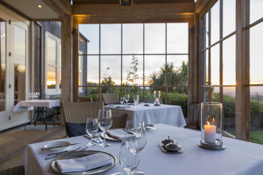 Summer evenings spent here 💛🍴

#CapeKidnappers #RobertsonLodges #relaischateaux#luxurylodgesnz