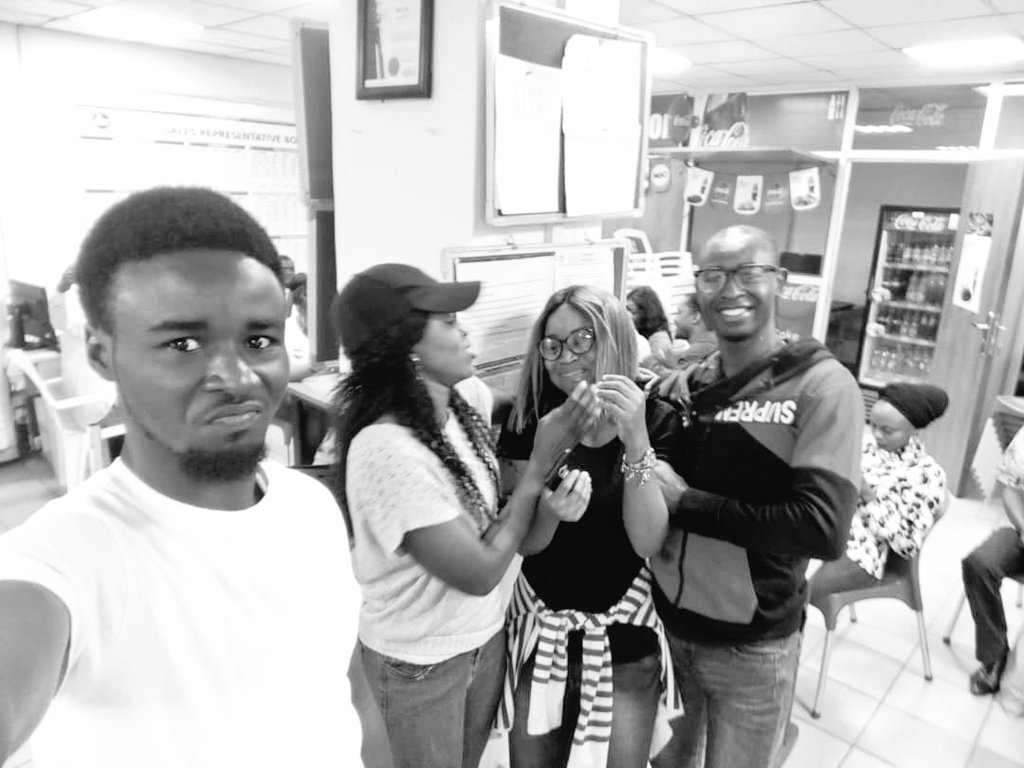 Xhallum's tweet image. Only in the darkness can you see the stars. Today and in every other day, let your FAITH be bigger than your fears... 

#OverComingFaith
#PersistentFaith
#ImportunateFaith

😊😊😊😊