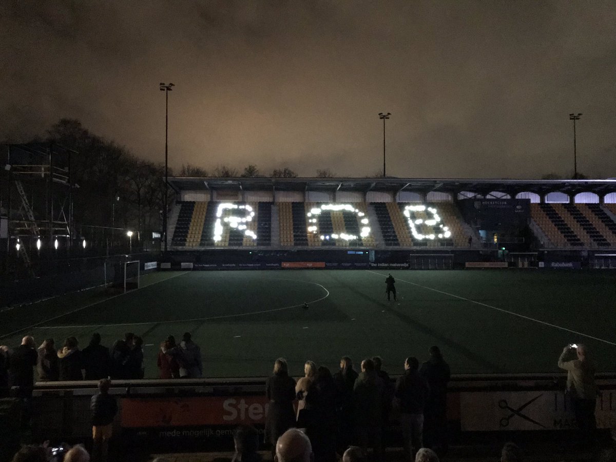 bertzonnenberg's tweet image. Dat was een indrukwekkende herdenking @HockeyDenBosch van een mooi mens. #robcampbell #RIP