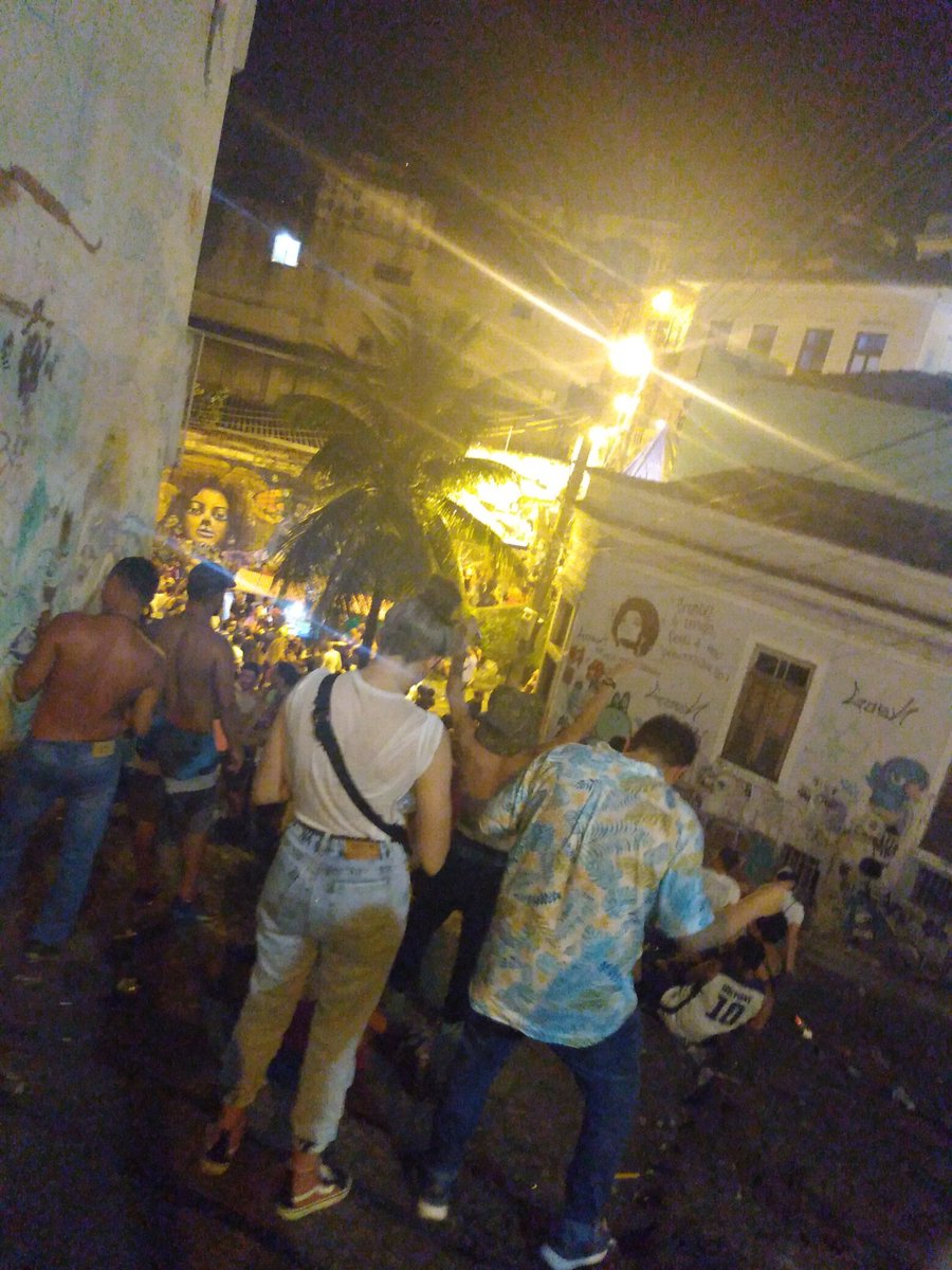ariela_kh's tweet photo. Aniversário do Mozão 💏🍻 https://t.co/pX3tvmlIIc