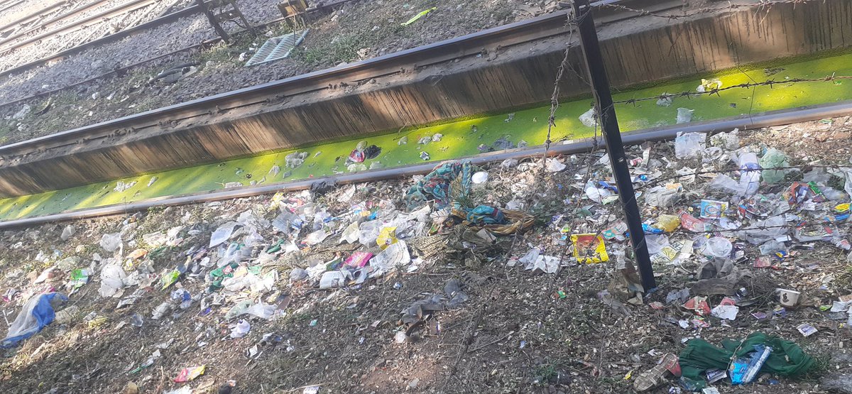 ncrks's tweet photo. @DrmJhansi sir please see the image of rri backside cleanness of rail line I am requesting you to check the rri cleanness &amp; maintenance. https://t.co/wl9DQe80xH