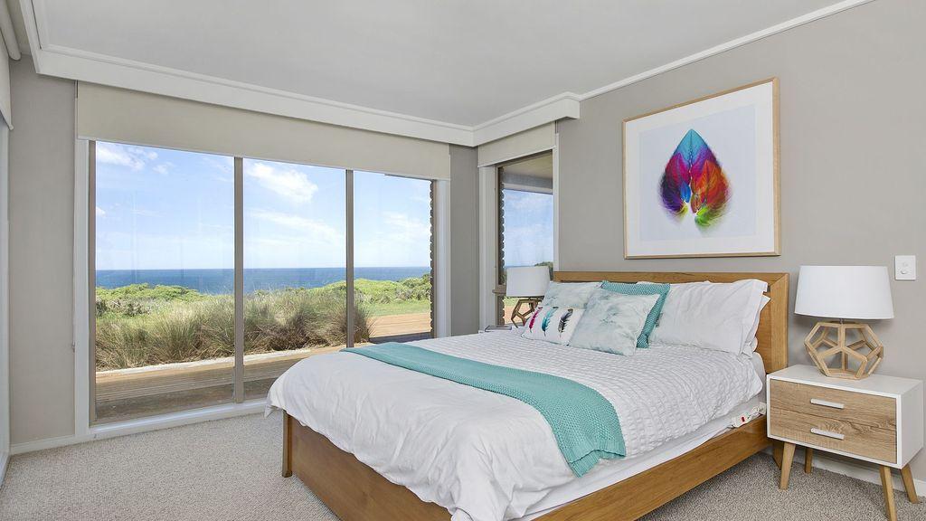 Searching for the perfect clifftop paradise? 🌴 This #Victorian hideaway speaks for itself 😍 bit.ly/2wqY0uG