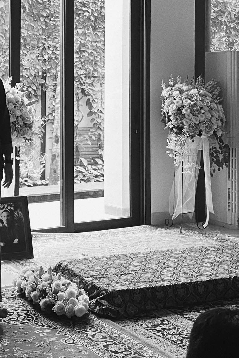 Selamat jalan, Ashraf.. Unge dan Noah yang tabah ya.. Satu hal yang terngiang2 terus daritadi waktu Unge meluk gue dan bilang “It’s like a bad dream Ndien.. But it’s real” .. Aku speechless.. :’( @bclsinclair