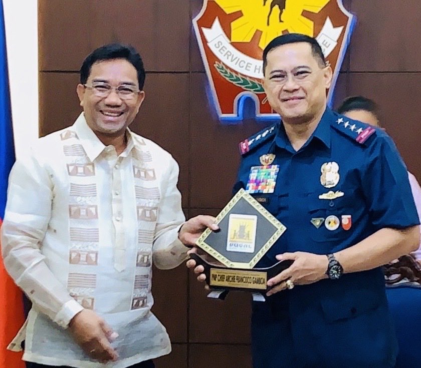 PNPChiefGamboa's tweet photo. Honored to receive the "Bugal Kang Antique" (Pride of Antique) award. Grateful to Congresswoman Loren Legarda, Gov Rhodora Cadiao, Vice Gov Edgar Denosta, the Sangguniang Panlalawigan, and the good people of Antique for this honor. #TeamPNP #WeServeAndProtect #PNPKakampiMo https://t.co/3VbESvkTam