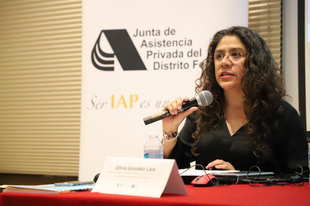 Presentación del libro “Jóvenes en riesgo y situación de calle” por la autora Olivia González Lara de <a href="/ayudateadarac/">AYUDATE A DAR A.C.</a>, con el apoyo de Promotora Social México y la @JAP_DF. 

Emotivos testimonios de 3 jóvenes que vivieron en situación de calle Rebeca, Rodrigo y Álvaro.