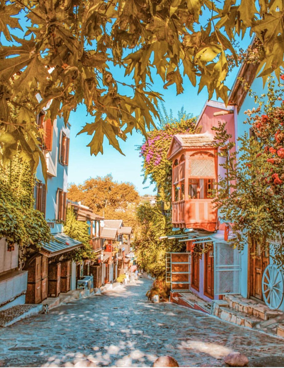 cometoturkeycom's tweet photo. 📸 erolbest 👏🏻👏🏻👏🏻 #cometoturkey #kaş #turkey  #lovely #tagforlikes #look #instagoods #colorful #smile #nature #blue #life #photography #naturephotography #photo #photos #amazing #followme  #beautiful #day #travel #travelphotography #traveling #visiting #instago https://t.co/2fdyaSJo02
