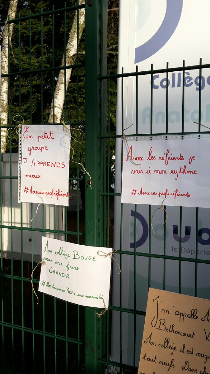 SnesBes's tweet image. Aujourd'hui opération collège mort à Béthoncourt pour défendre les moyens #repplus et les conditions d'accueil des élèves à la #rentree2020.  L'équité ce sont des moyens en plus pour ceux qui ont moins ! @SNESFSU