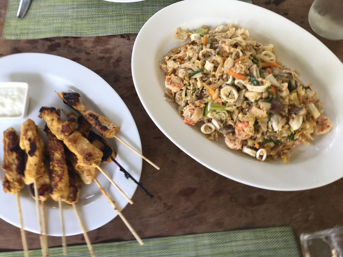 swo144's tweet photo. Homemade Kottu, is a Sri Lankan dish made from godhamba roti and vegetables, egg and/or meat/or fish, and spices. Similar to Pad Thai but spicier! Served here with grilled chicken skewers. First lunch in Sri Lanka https://t.co/o5lcA945sW