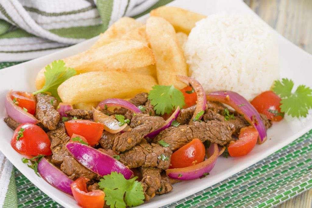 gardencitykla's tweet photo. Tuesday treats dont come better than carribean cuisine! Come eat the sumptuous foods at Guyana Spice Afro Caribbean Cuisine
#uganda #kampala #TuesdayThoughts #carribean #cuisine #guyana #spices #meats #chips #rice #fried #tasty #gardencity #visituganda #tembeyacity #UOT #foods https://t.co/QXvPzZcGXk