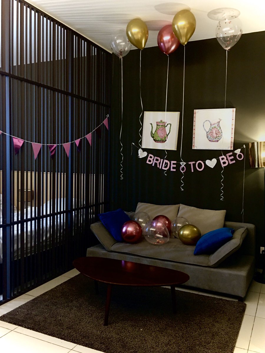 faaatennn's tweet photo. Thank you for the surprise girlsss 😘😍🥰🥳 #bacheloretteparty #rosegold #prads https://t.co/Z4yPFrqdJp