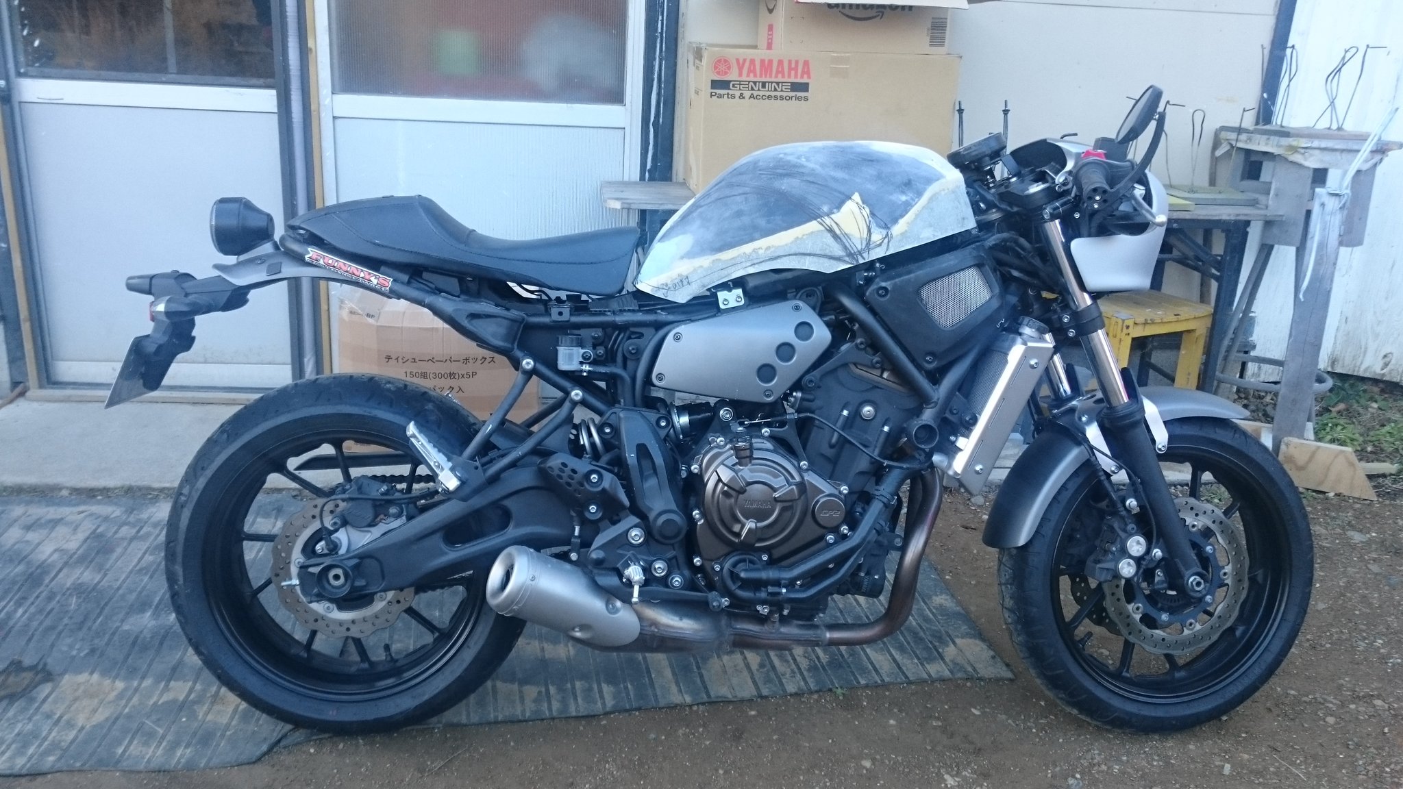 XSR700 ワイズギア　シングルシート 楽天市場】納期未定 【ヤマハ純正】【代引不可】 シングルシート