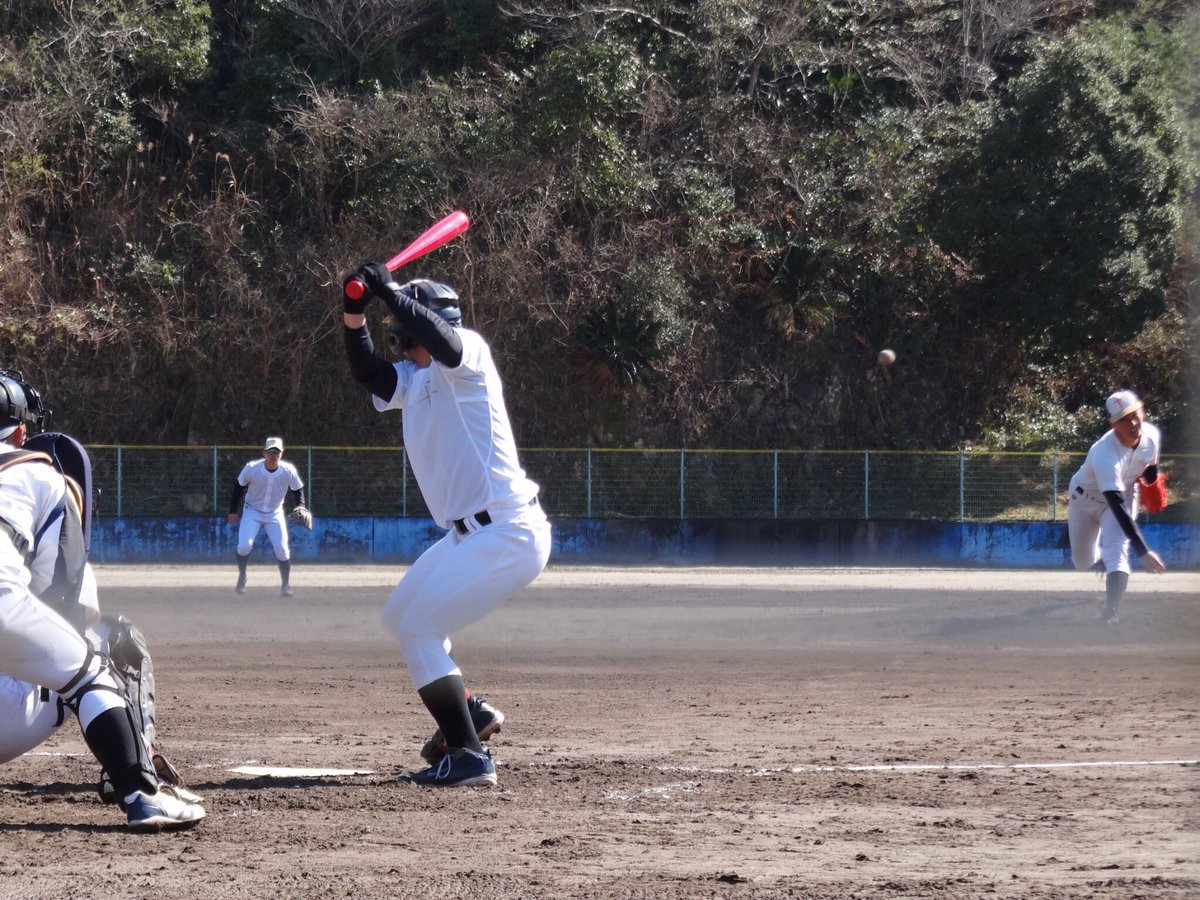 拓殖大学野球部 春季キャンプ3日目 昨日の夜に雪が降った為にグラウンド整備から練習が始まりました また 拓殖大学野球部ブログでキャンプメンバー紹介をしています どうぞご覧下さい T Co Pvl0spqate T Co Bgu1dru4dn Twitter