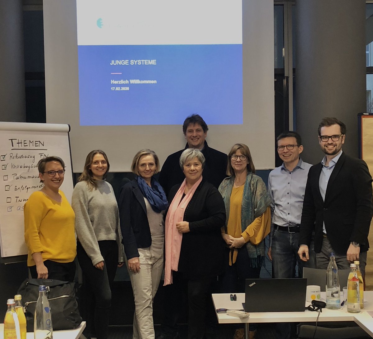 JanSchmelzle's tweet photo. #Strategieworkshop „Junge Systeme“ in München erfolgreich gestartet - Professionalisierung von #Franchisesystemen durch das Deutsche Franchise Institut @DFVBerlin @SYNCONfranchise @SirPlus_de @MUNDFEIN https://t.co/NK4TpoHRFz
