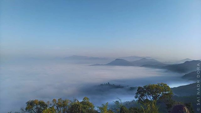 sainadhdora_h's tweet photo. #viewpoint
#myclick #asusmaxprom1 #gcam #abovetheclouds #earlymorning #trekking #tripwithfriends #throwback #december2019 #winter #memories https://t.co/oRdBa6rxs9 https://t.co/rELX6fuA1D