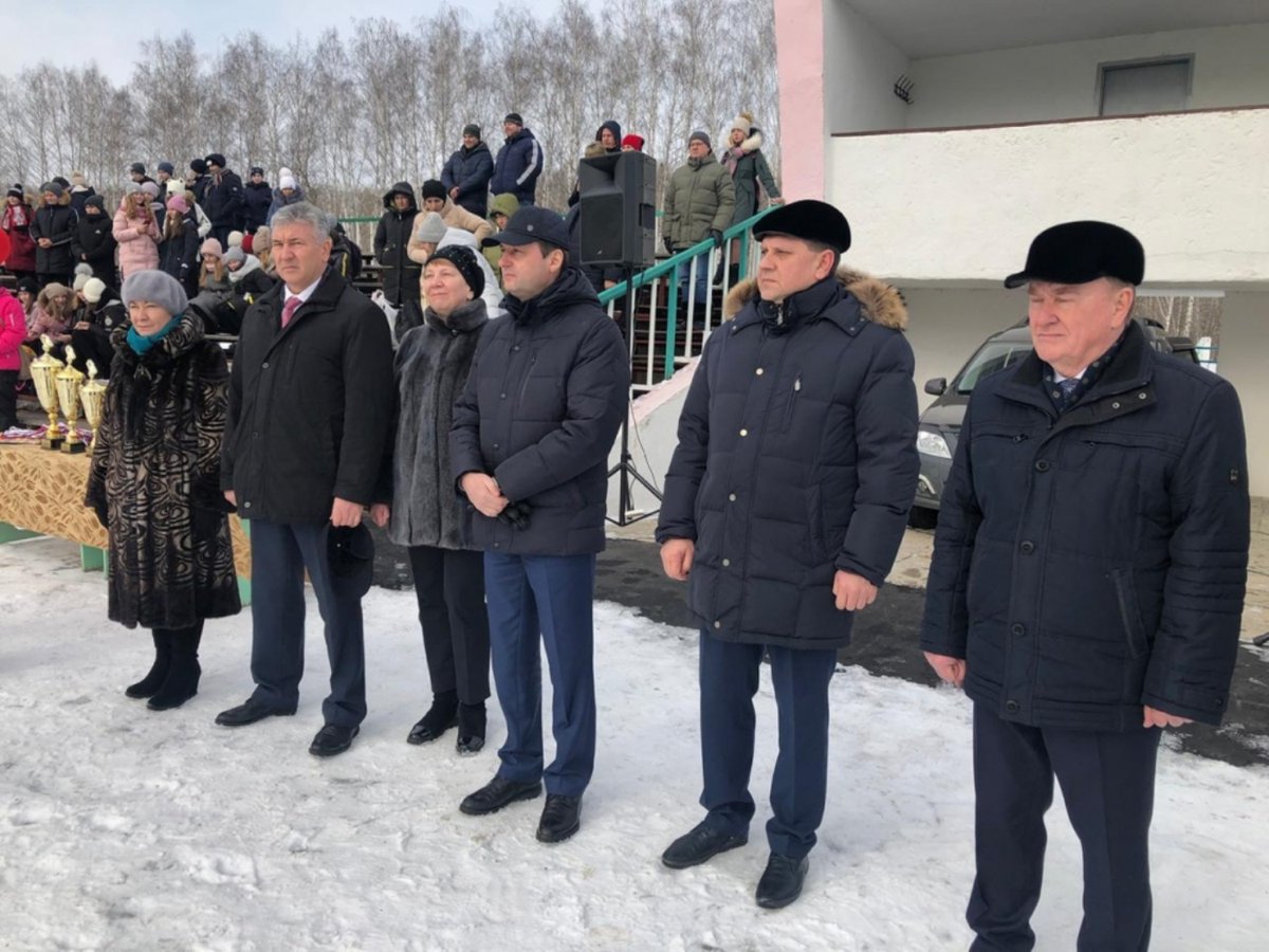 Состоялось открытие Первенства по футболу среди школьных спортивных клубов, посвященного 75-летию Победы в Великой Отечественной войне.