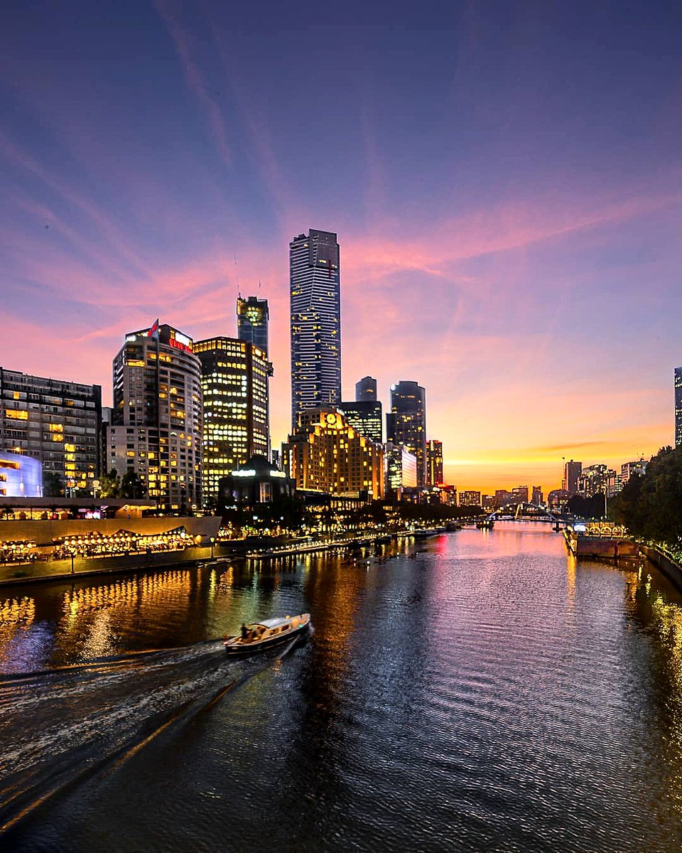 Melbourne Skydeck tweet media